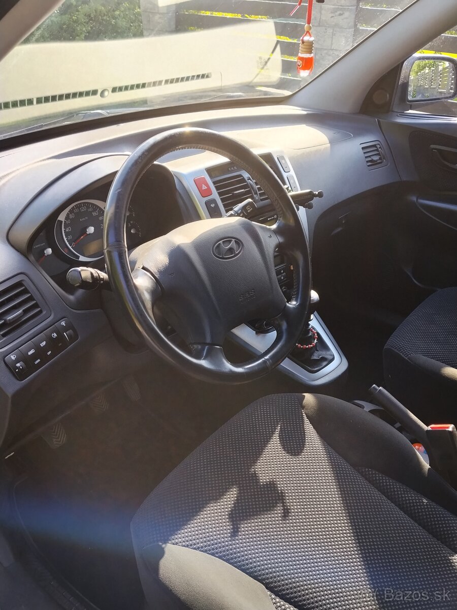 Hyundai Tucson 2.0CRD - 8