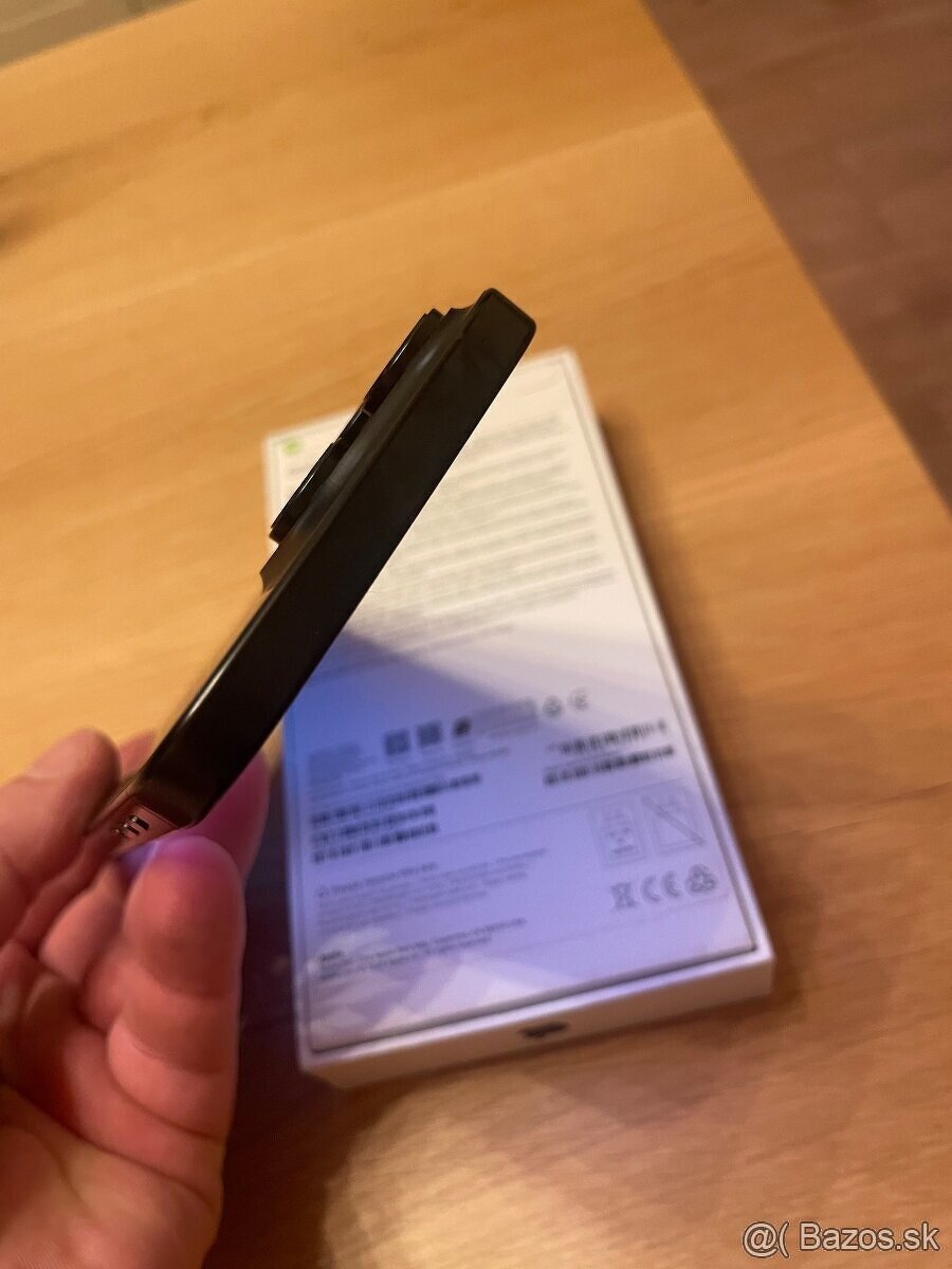 IPHONE 16 PRO MAX 256GB BLACK TITANIUM - 8