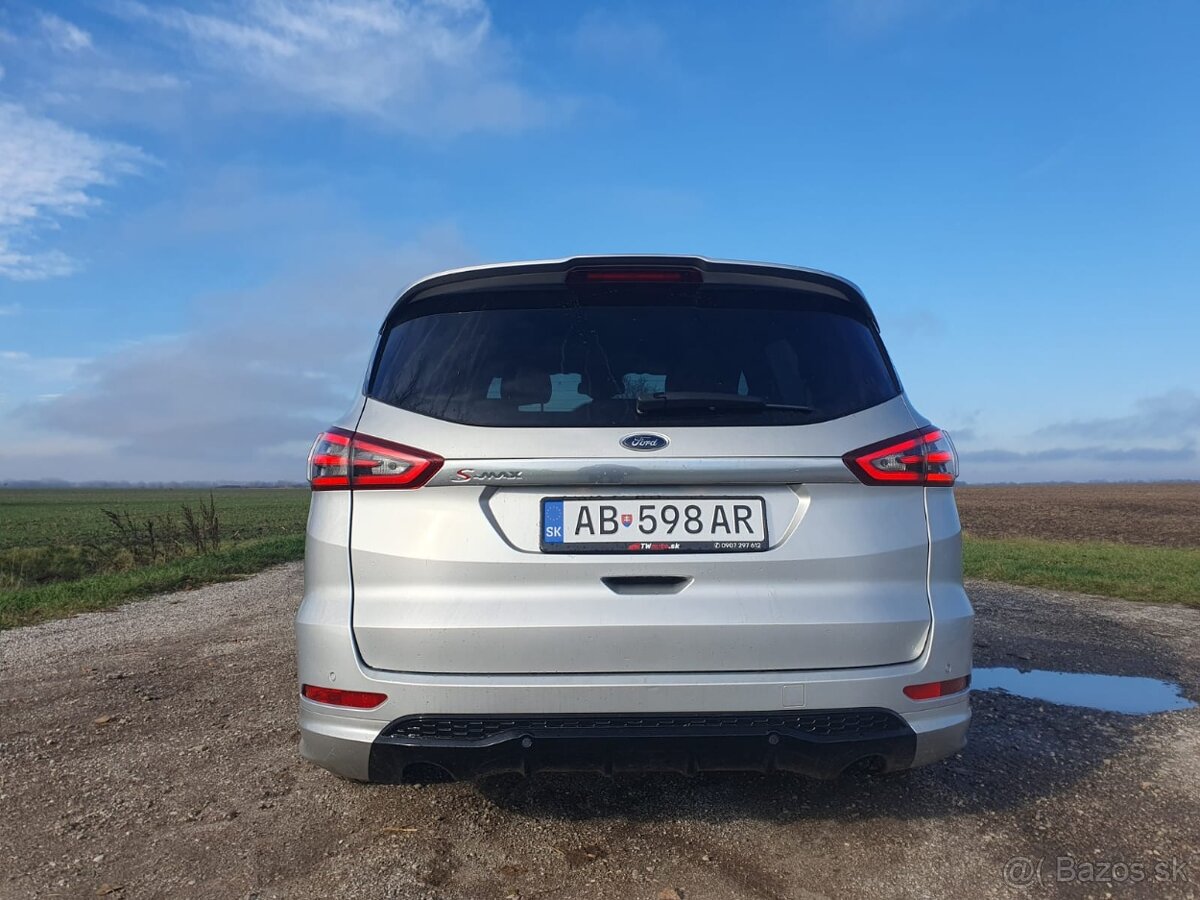 Predám Ford S-max ST line 2.0 Tdci M6 - 8