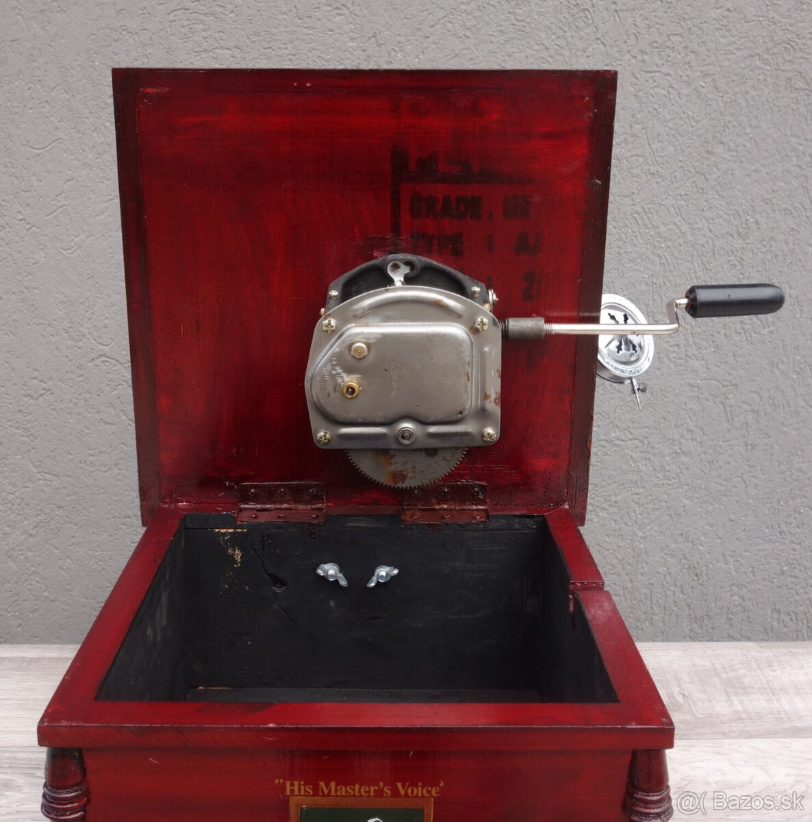 Gramofón retro. - 8