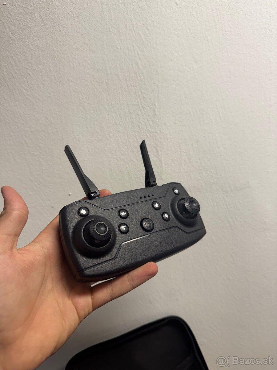 🚁 Mini dron s HD kamerou – vo veľmi dobrom stave - 8