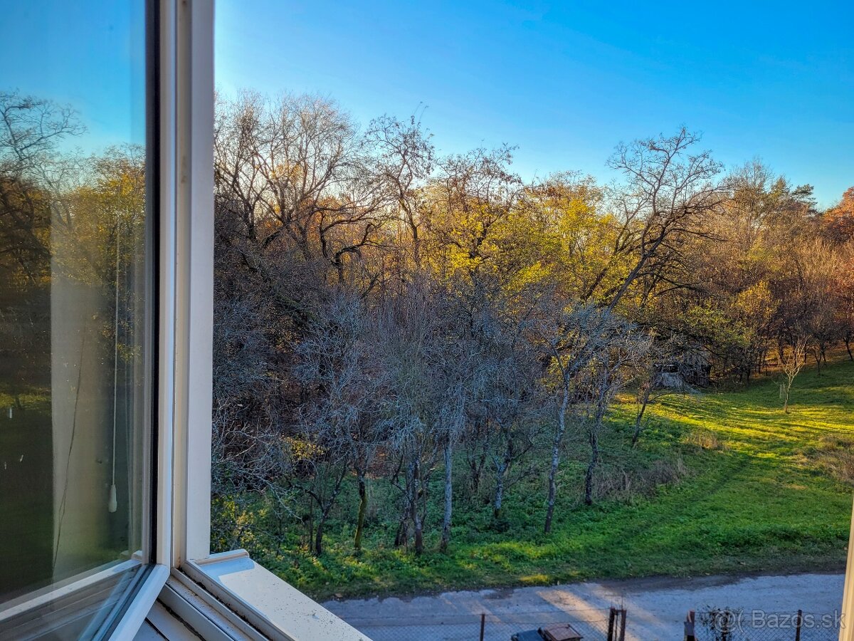 5 izb. RD Hradec(PD) - velký pozemok 1965 m2 - posledný dom - 8