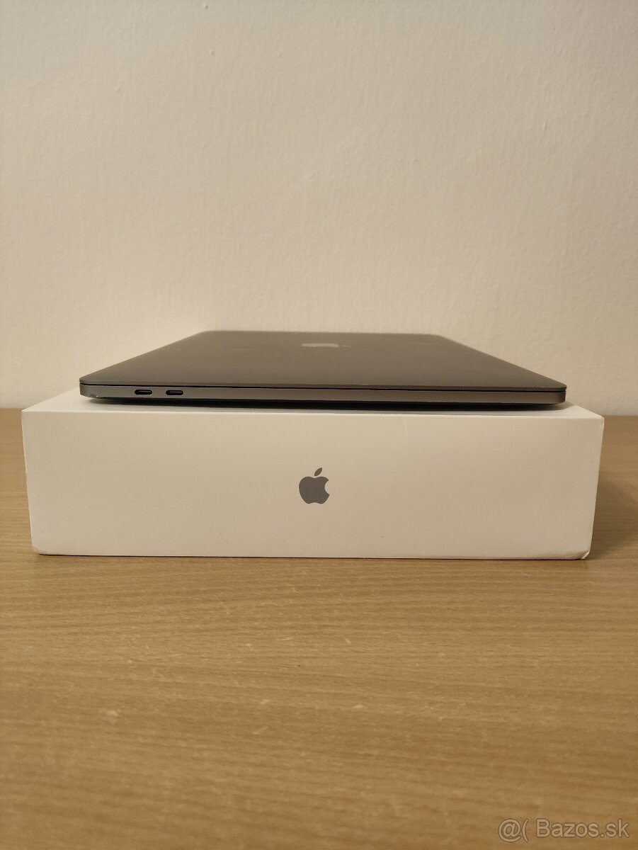 MacBook Pro 15 2019 i7 16GB 256GB - 8