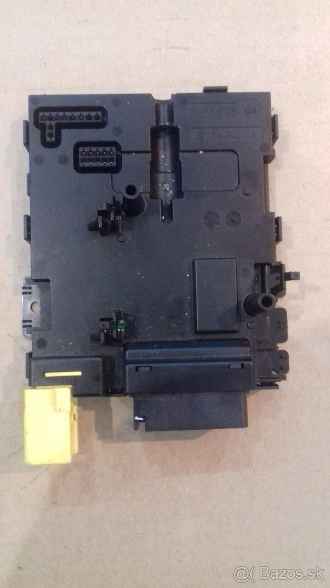 predam nahradne diely na passat B6 - 8