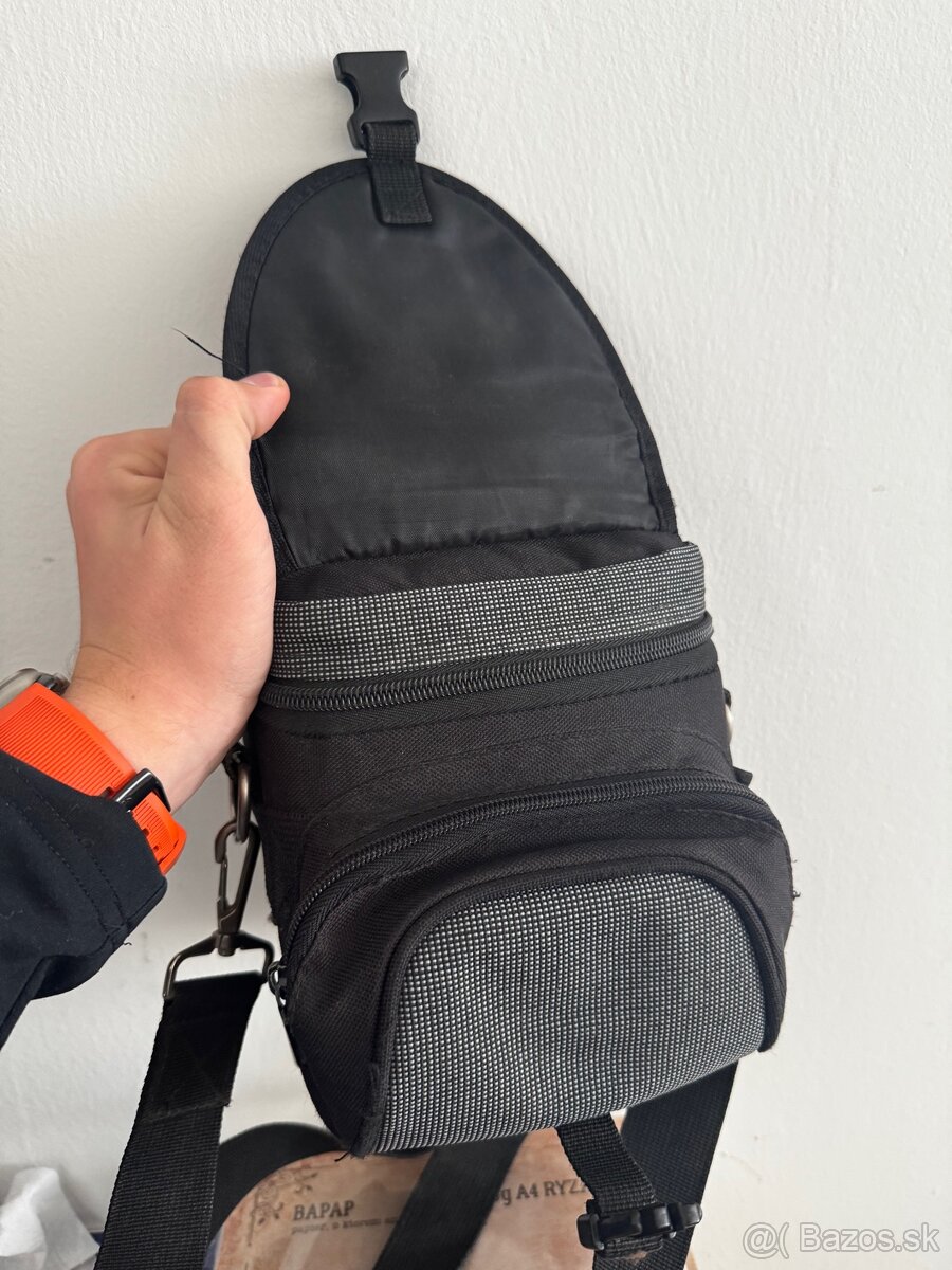 Predám tašku na fotoaparát EVG - 8