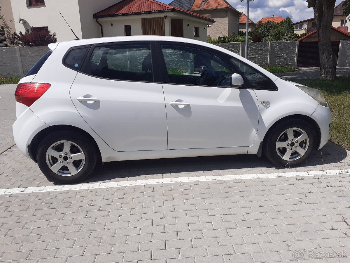 Kia Venga 1.4 crdi 55kw - 8