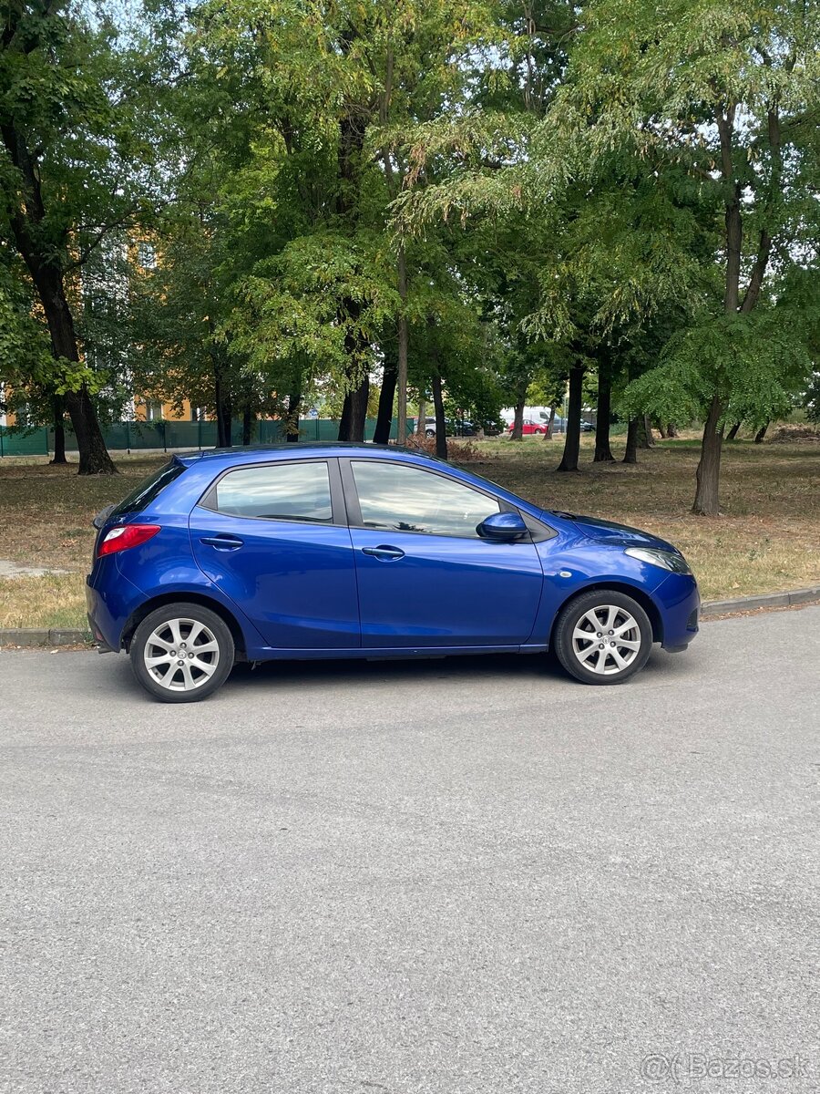 Mazda 2 - 8