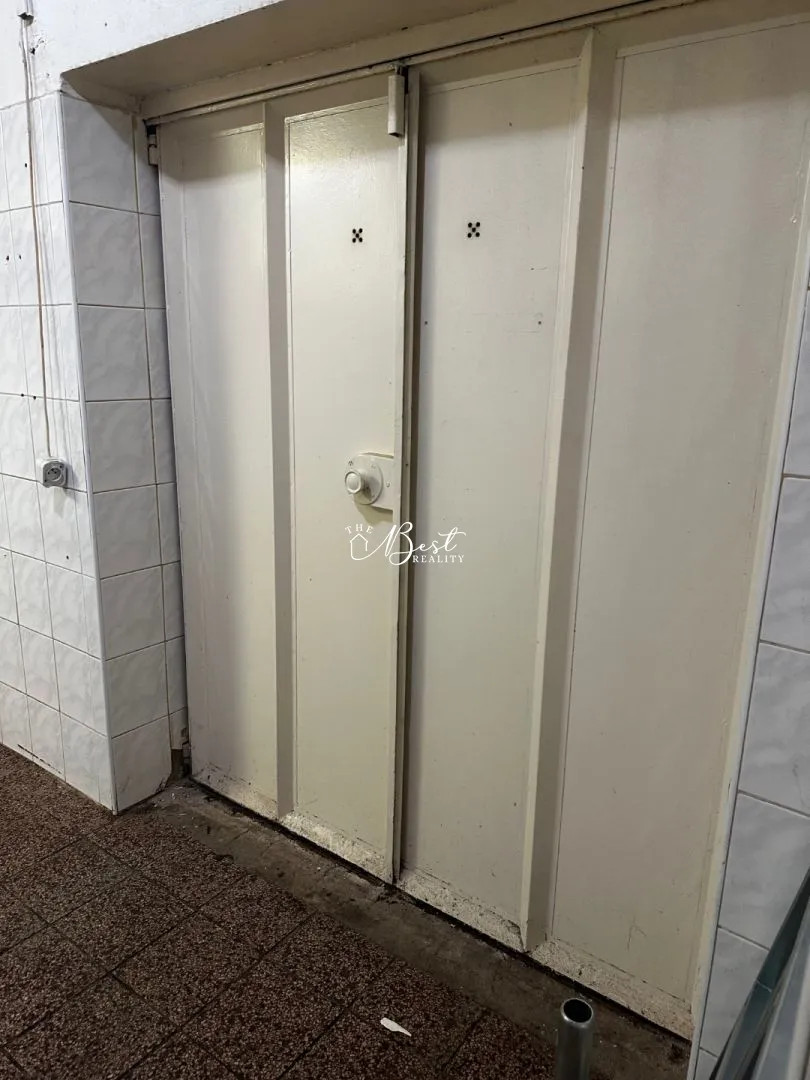 Prenájom obchodného priestoru OD Máj - 8