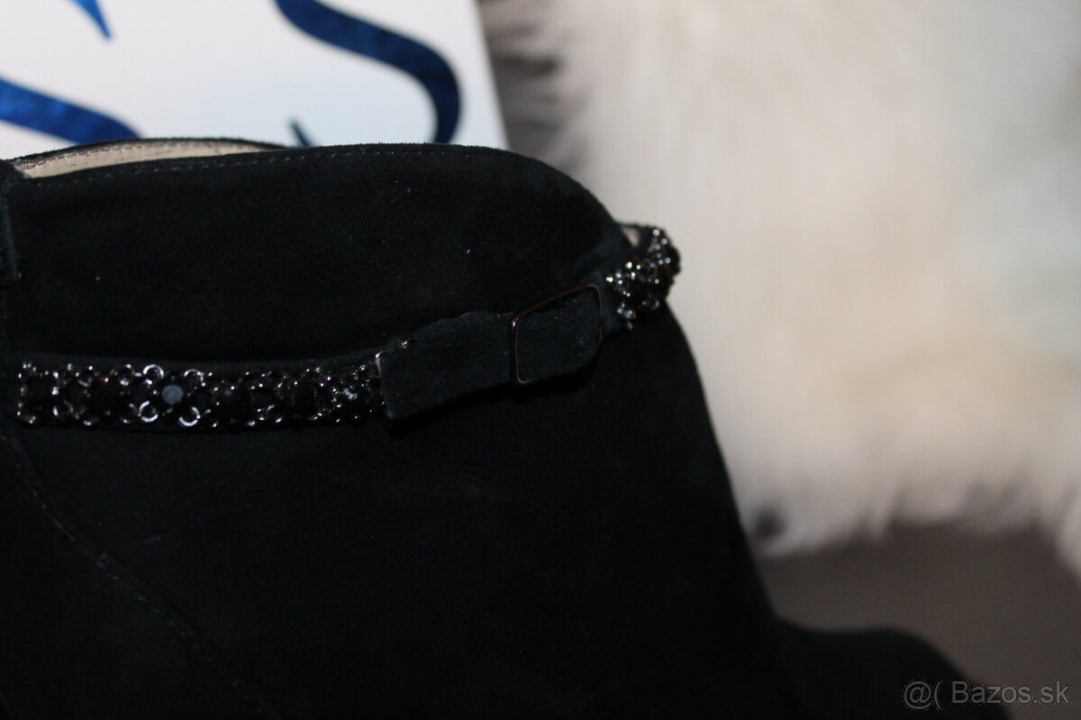 Dámske kotničky Guess v. 38 - 8