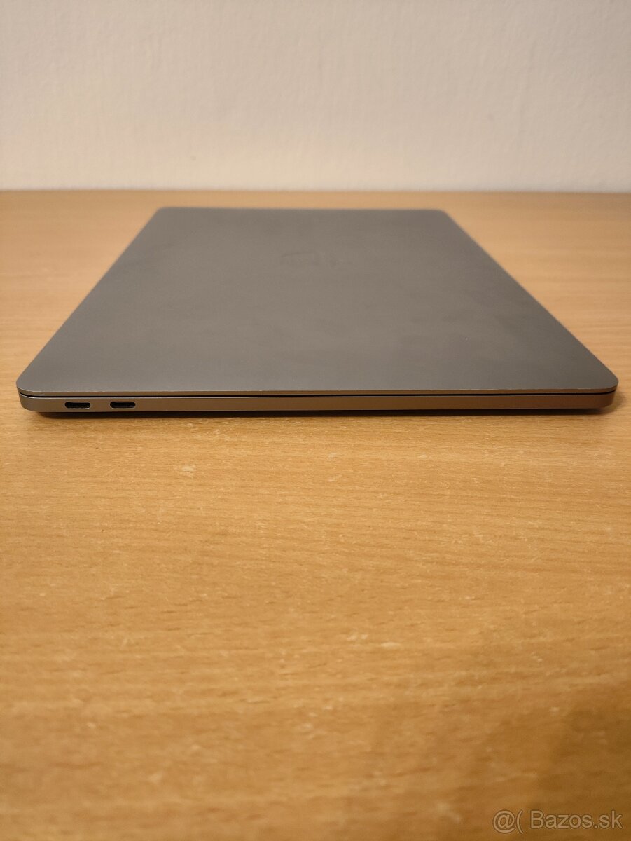 MacBook Pro 2017 | i5 • 8GB • 128GB SSD - 8