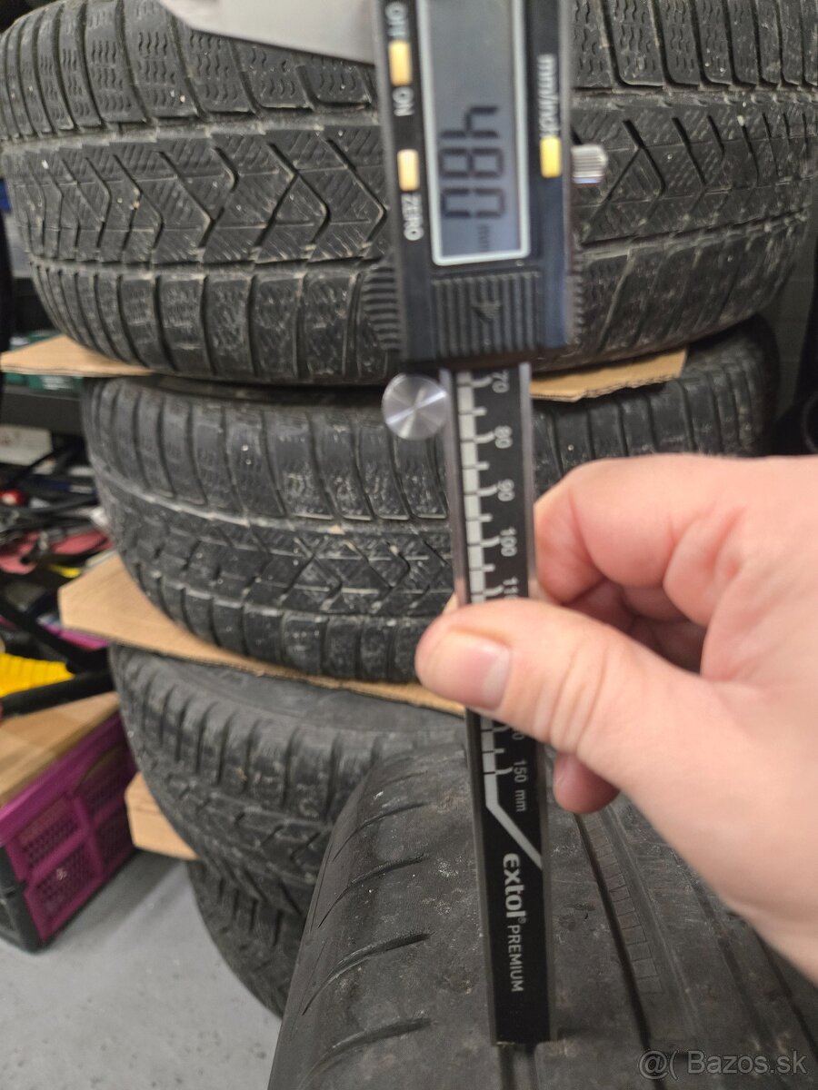 Good Year 245/45 R18 - 8