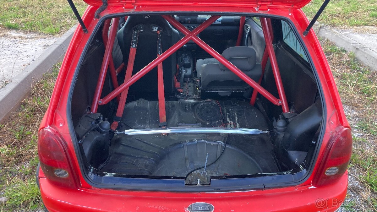 Opel Corsa B 1,6 - ideálne na slalom - 8
