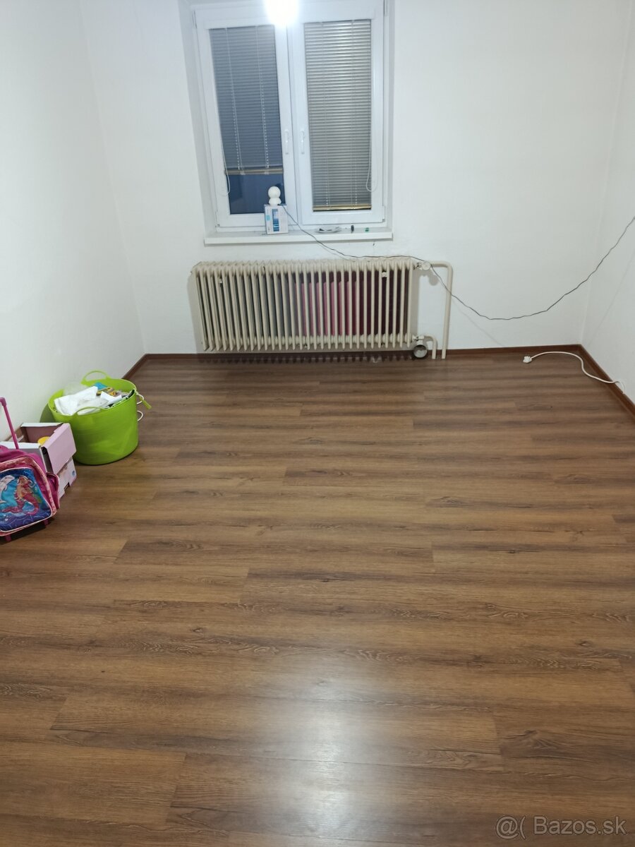 Predáme pekný slnečný Rodinný dom v časti Nadabula - 8