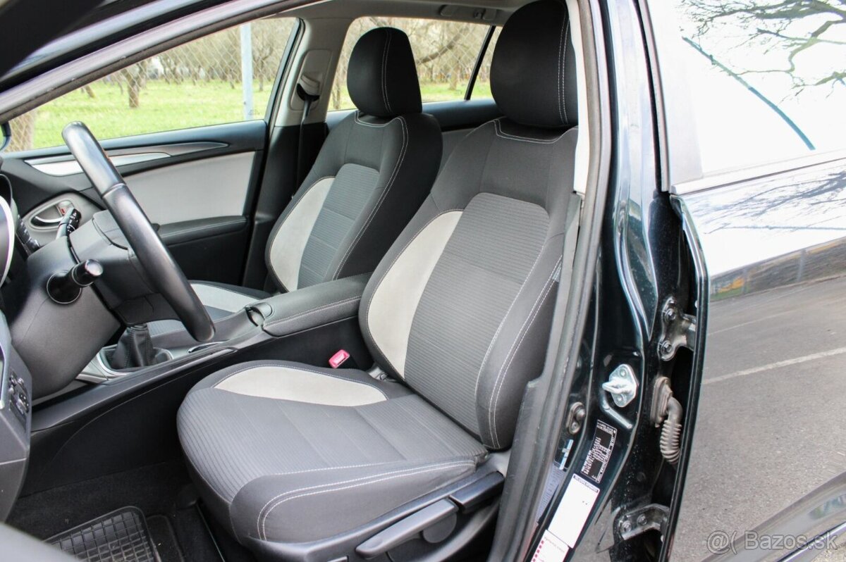 Toyota Avensis Combi 1.6 D-4D - 8