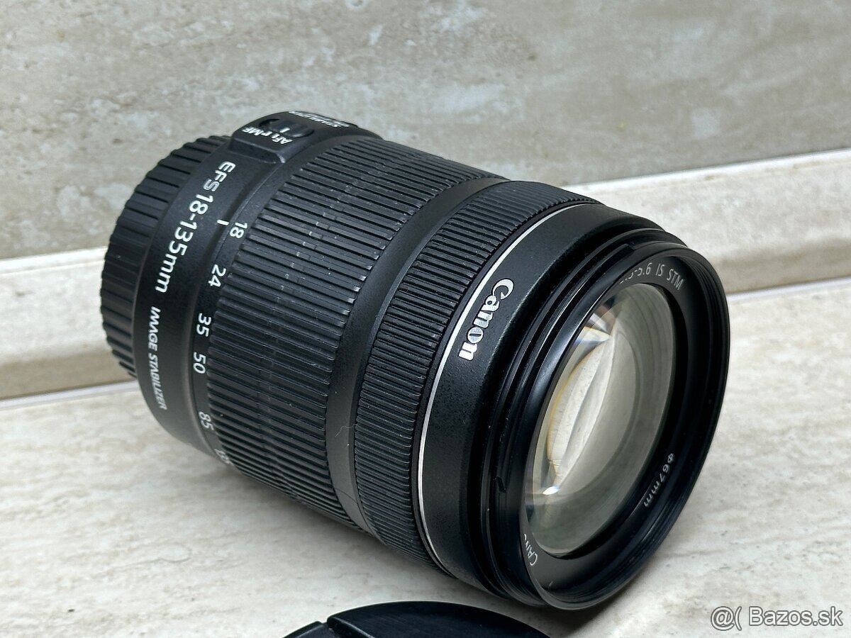 Canon EF-S 18-135mm f/3.5-5.6 IS STM - 8