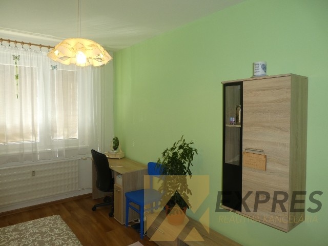 RK EXPRES - predaj 4 izbový byt v Handlovej, ul. Okružná. - 8