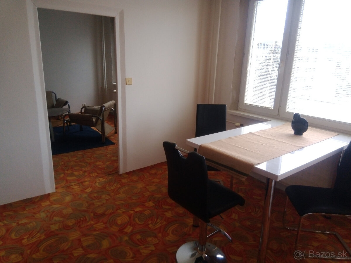 Prenájom 1-izbového bytu vo Zvolene - 8
