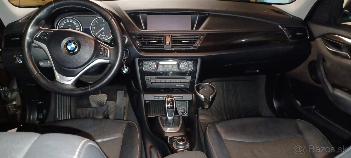 BMW X1 xDrive18d - 8