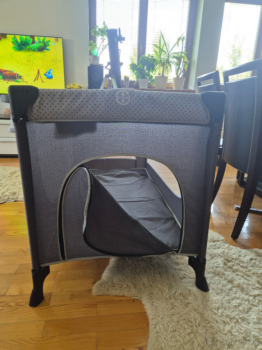 Polohovatelna cestovna postielka + prislusenstvo - 8