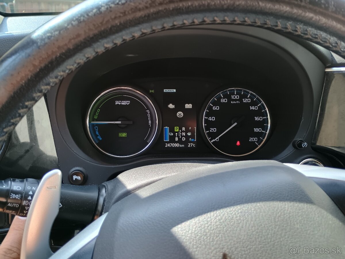 Mitsubishi Outlander PHEV 2.0 Executive Edition–4x4–Automat - 8