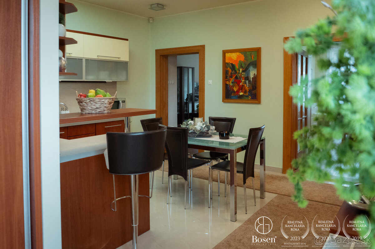 BOSEN | 4 izbový byt s krbom, centrum, zariadený, 152 m2. - 8