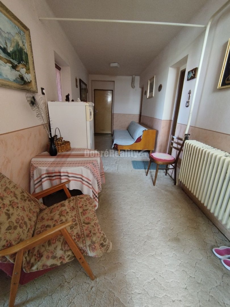 Super ponuka - príjemný rodinný dom pre viacčlennú rodinu s - 8