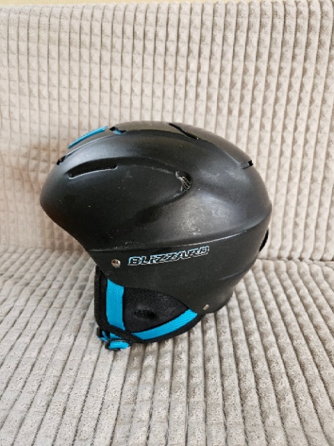 Predám lyže, prilbu, okuliare - 8