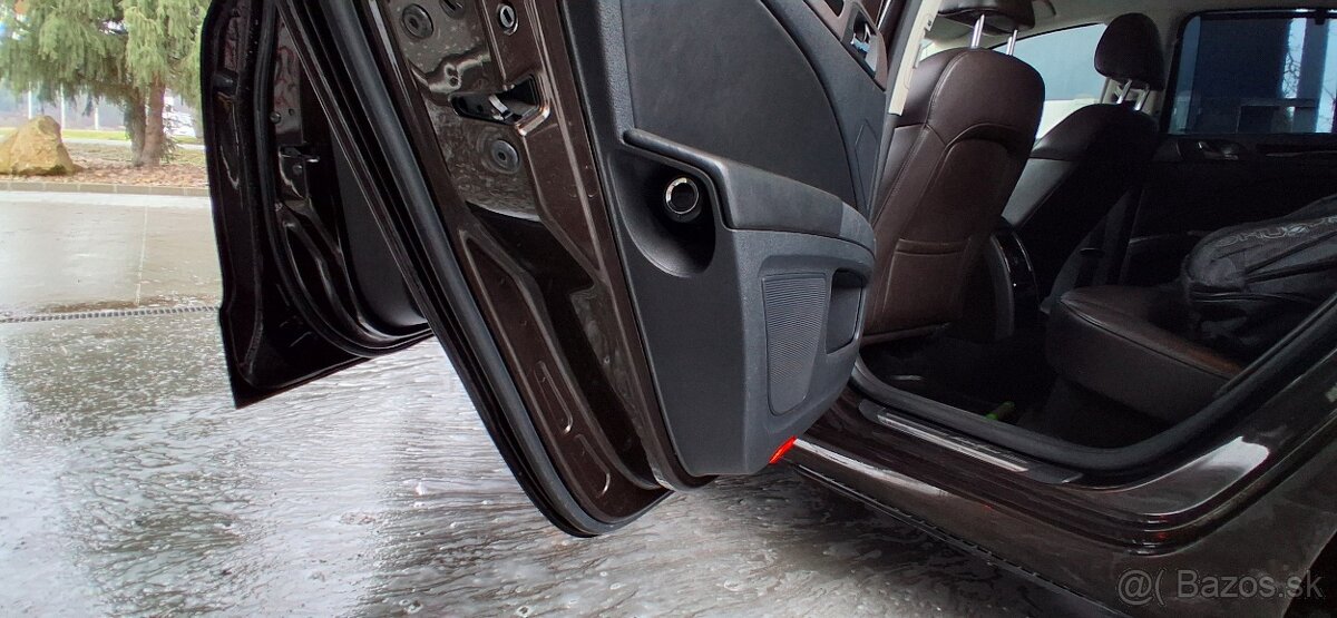 Predám Škoda superb 2 3.6v6 4x4 Laurin Klement 2012 - 8