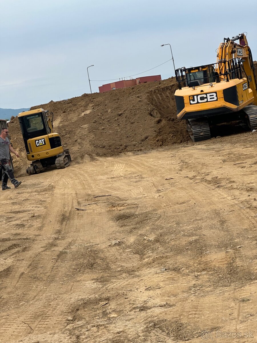 Ponúkame výkopové a zemné práce Autodoprava - 8