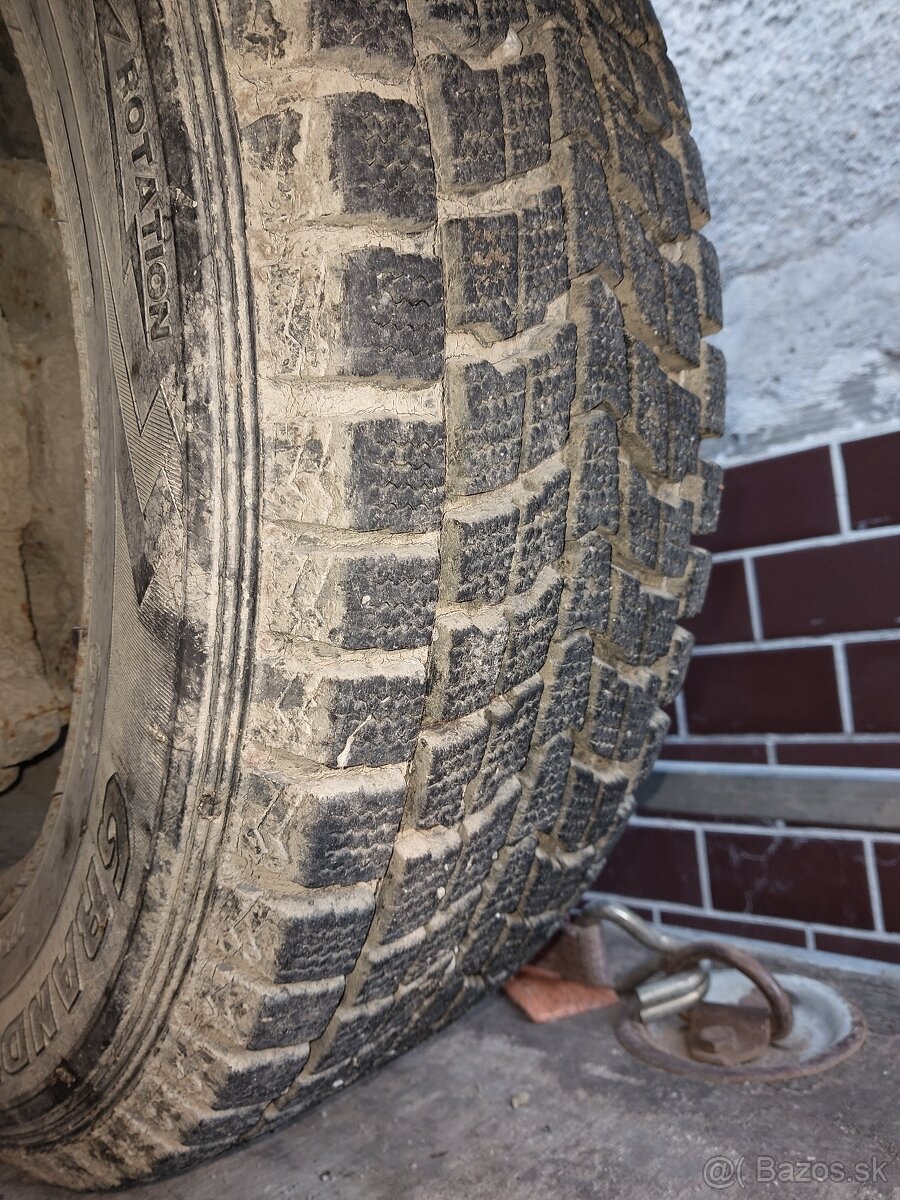 Rozpredám Rav 4 - 8