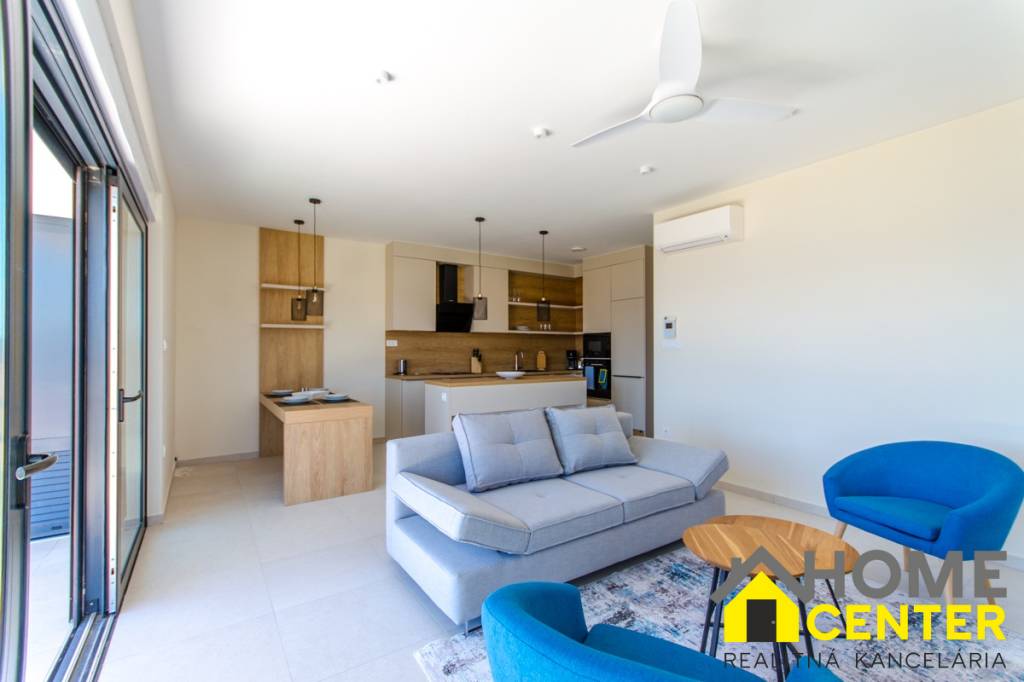 NA PREDAJ kamenná vila /400 m² / s výhľadom na more, ostrov - 8