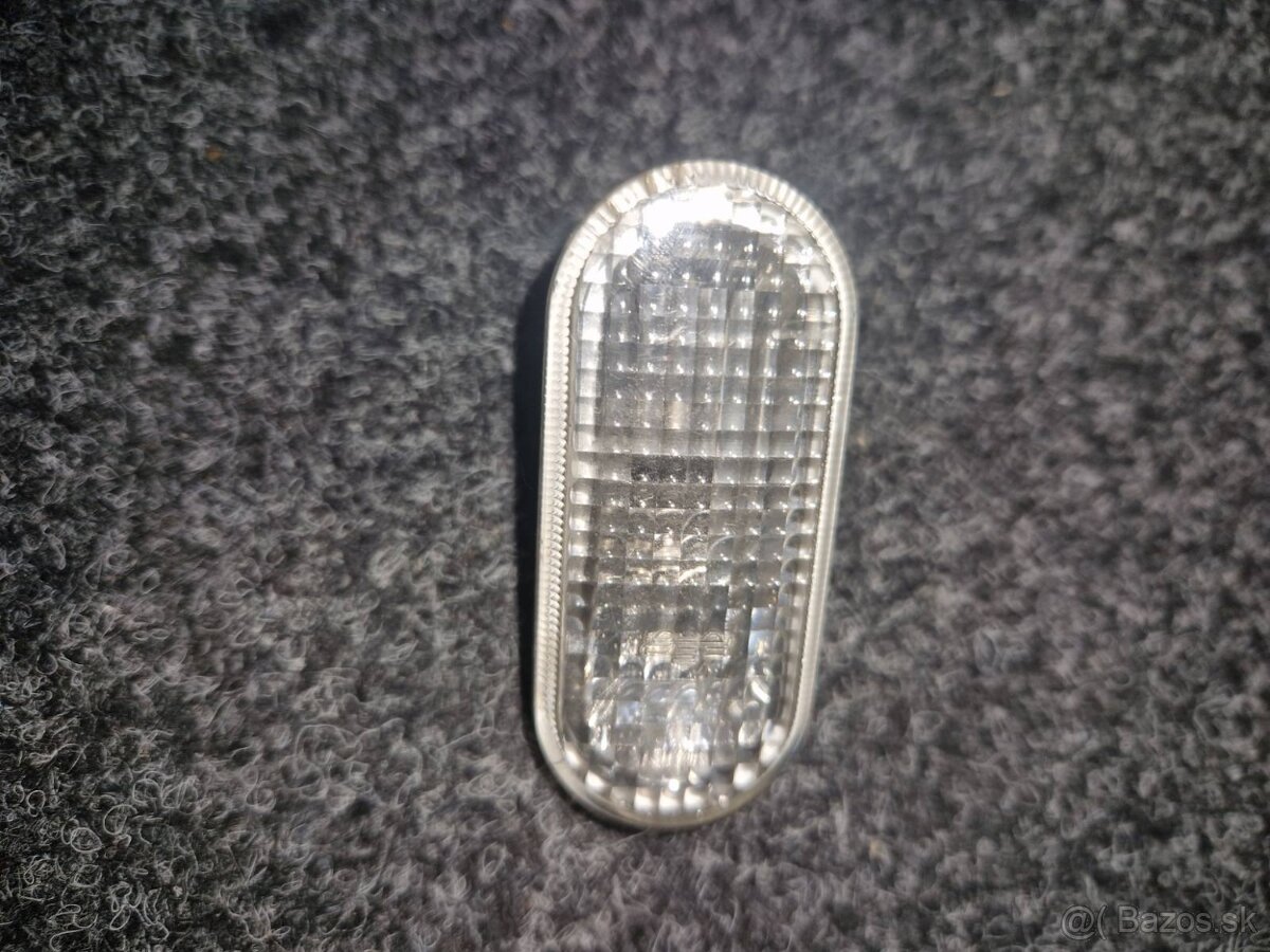 Tlačidlá, kastlík, reproduktory vW Touareg 7l - 8