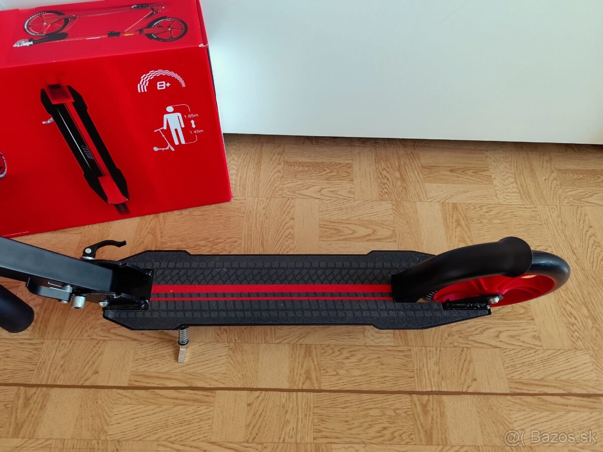 Kolobežka Ferrari - 8