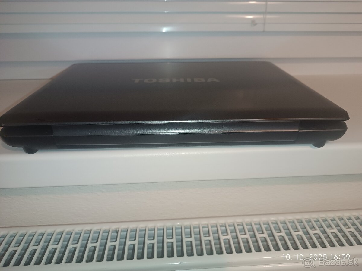 Predám na ND notebook Toshiba A300 + RAM + nabíjačku - 8
