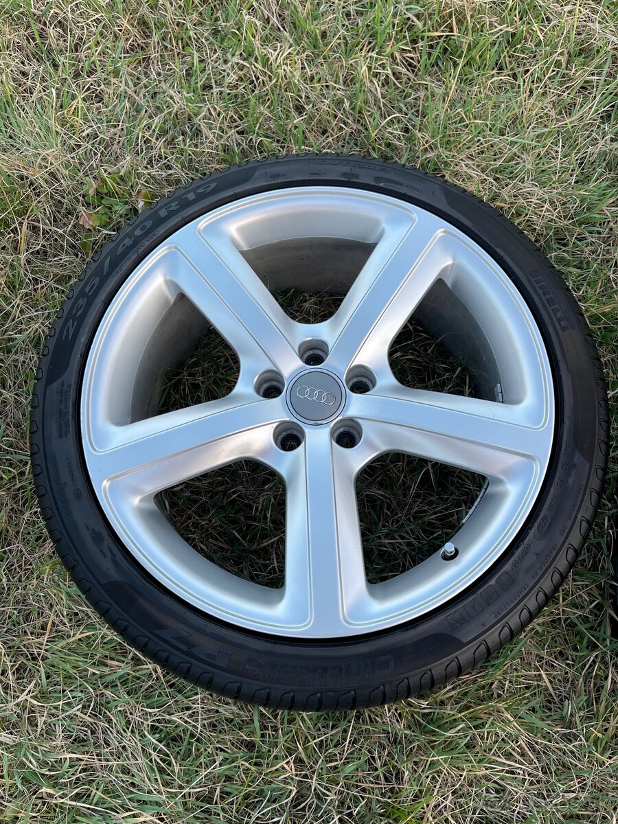 Predám letnú sadu R19 originál z AudiQ5 Audi a6 c6 - 8
