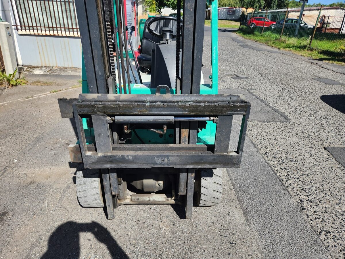 VZV Mitsubishi FD15 plynový, 1350kg, 3.7m, boční posuv - 8