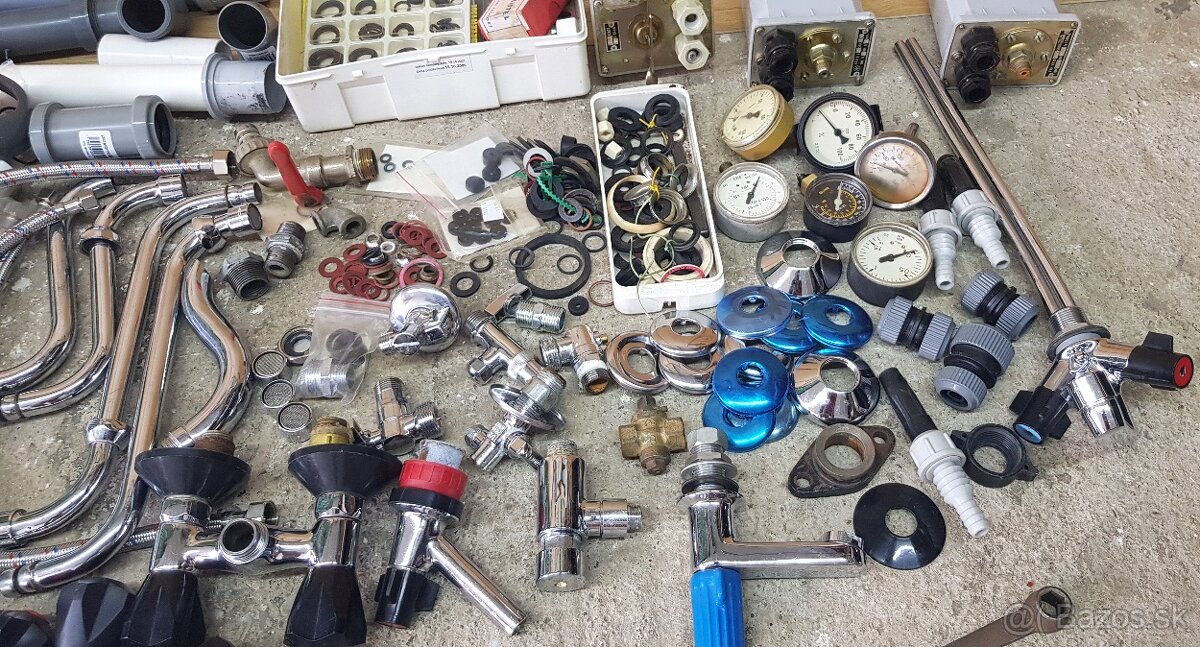 Vodo-inštalatérsky material 3 - 8