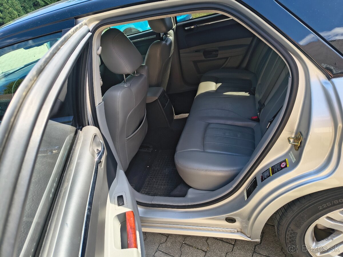 Chrysler 300c Touring - 8
