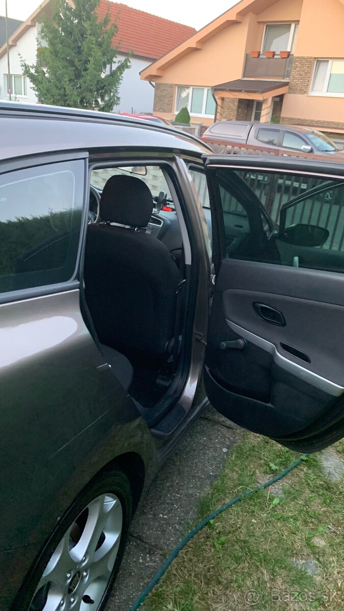 Kia Ceed SW - 8