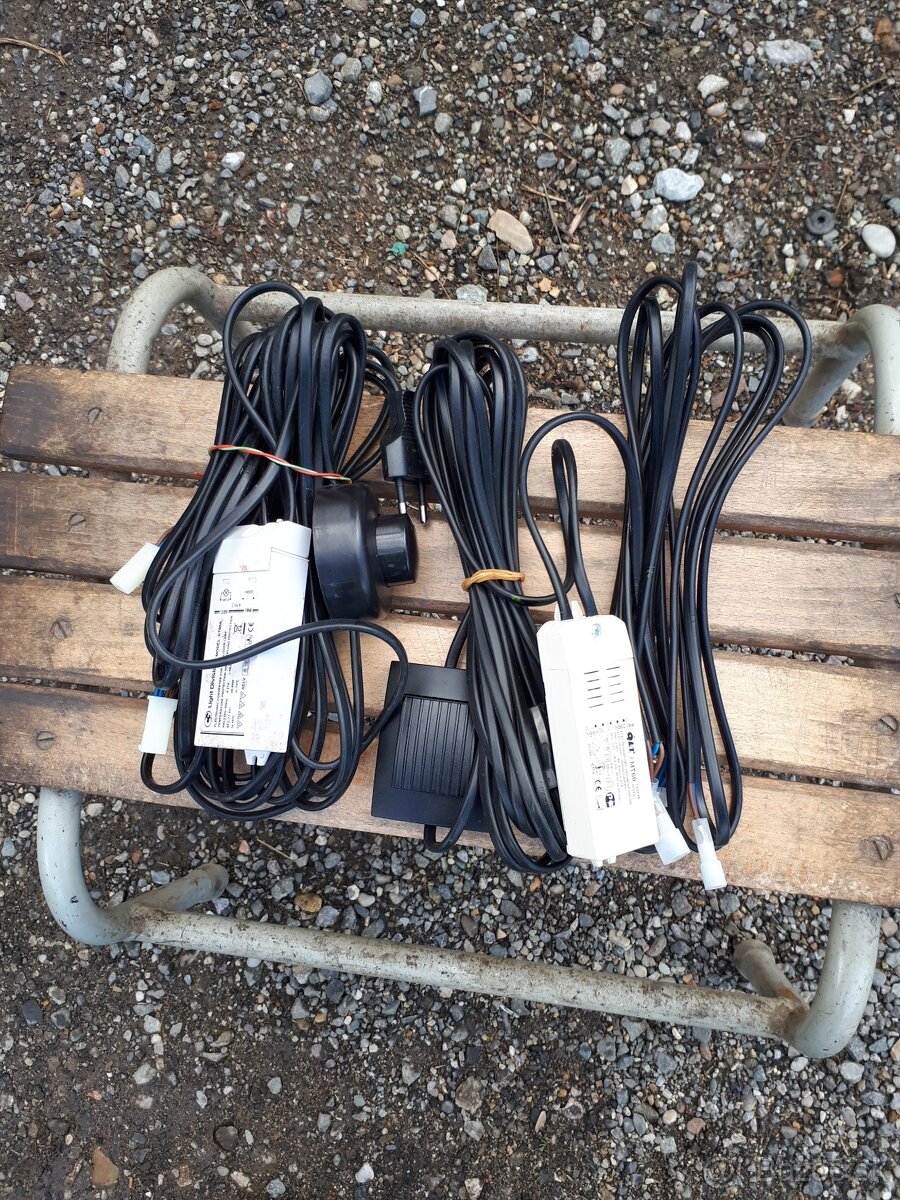 Led svetla do vitrín a sekretárov - 8