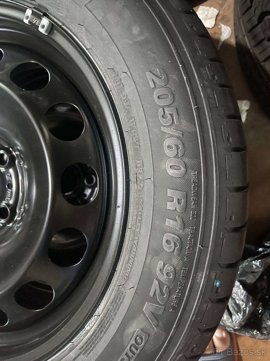 205/60r16 92V Kumho nové - 8