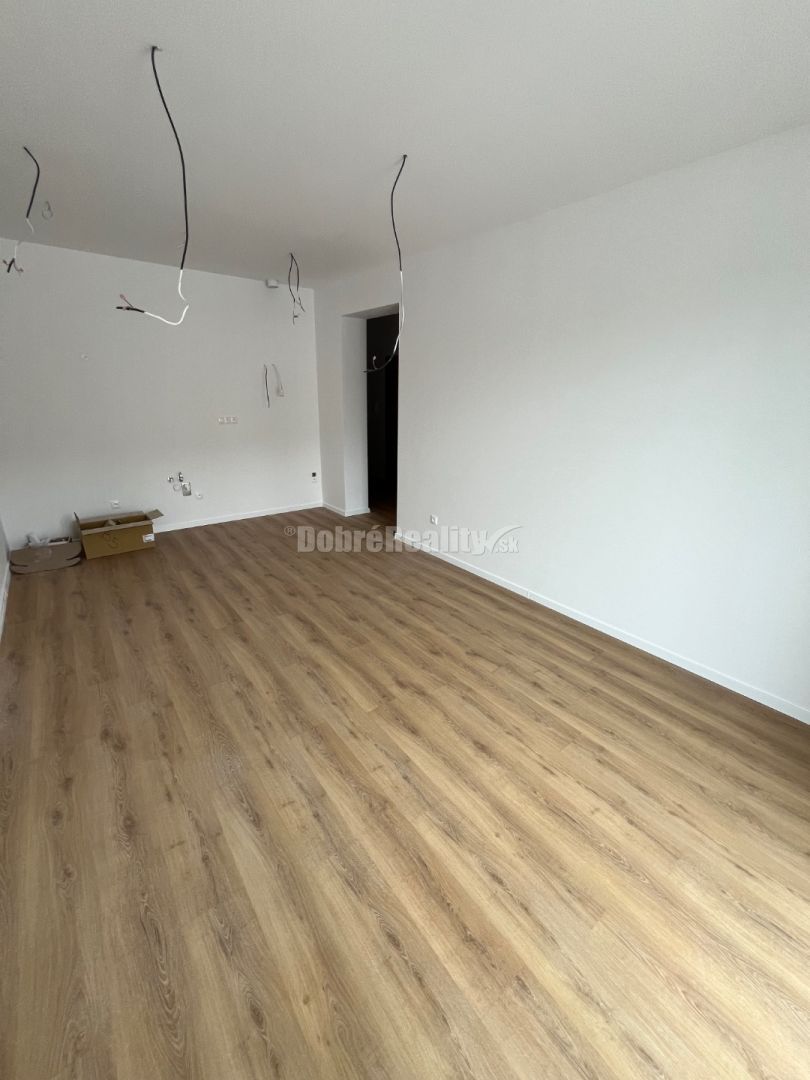 Ponukame na predaj nádherný 2 izbovy byt v novostavbe RIVERS - 8