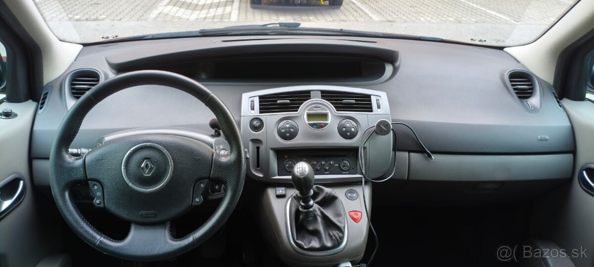 Renault Grand Scenic - 8