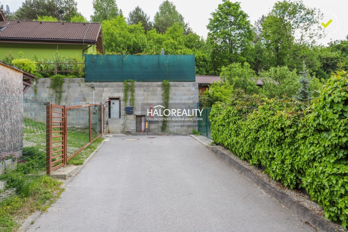 HALO reality - Predaj, pozemok pre rodinný dom 528 m2 Pružin - 8