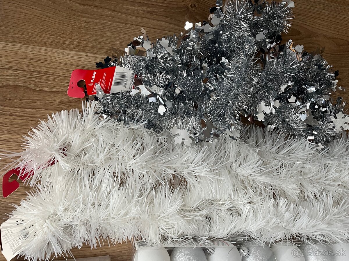 Vianočné ozdoby a dekorácie - 8