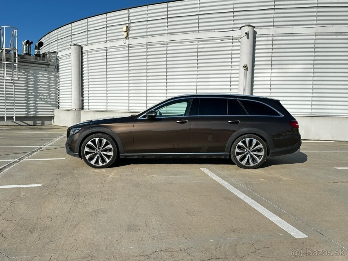 Mercedes-Benz E 220 d 4MATIC AllTerrain - 8