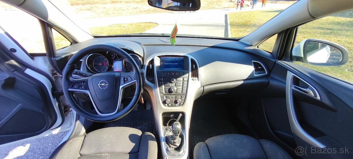 Opel Astra ST 1.7CDTi 92kw - 8