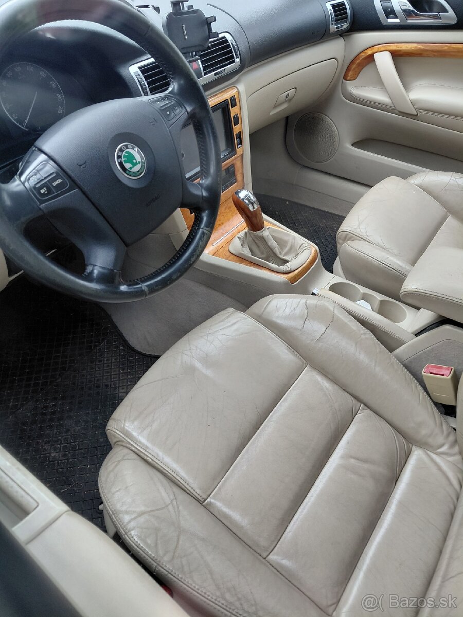 Škoda superb 2.5 v6 laurin klement - 8