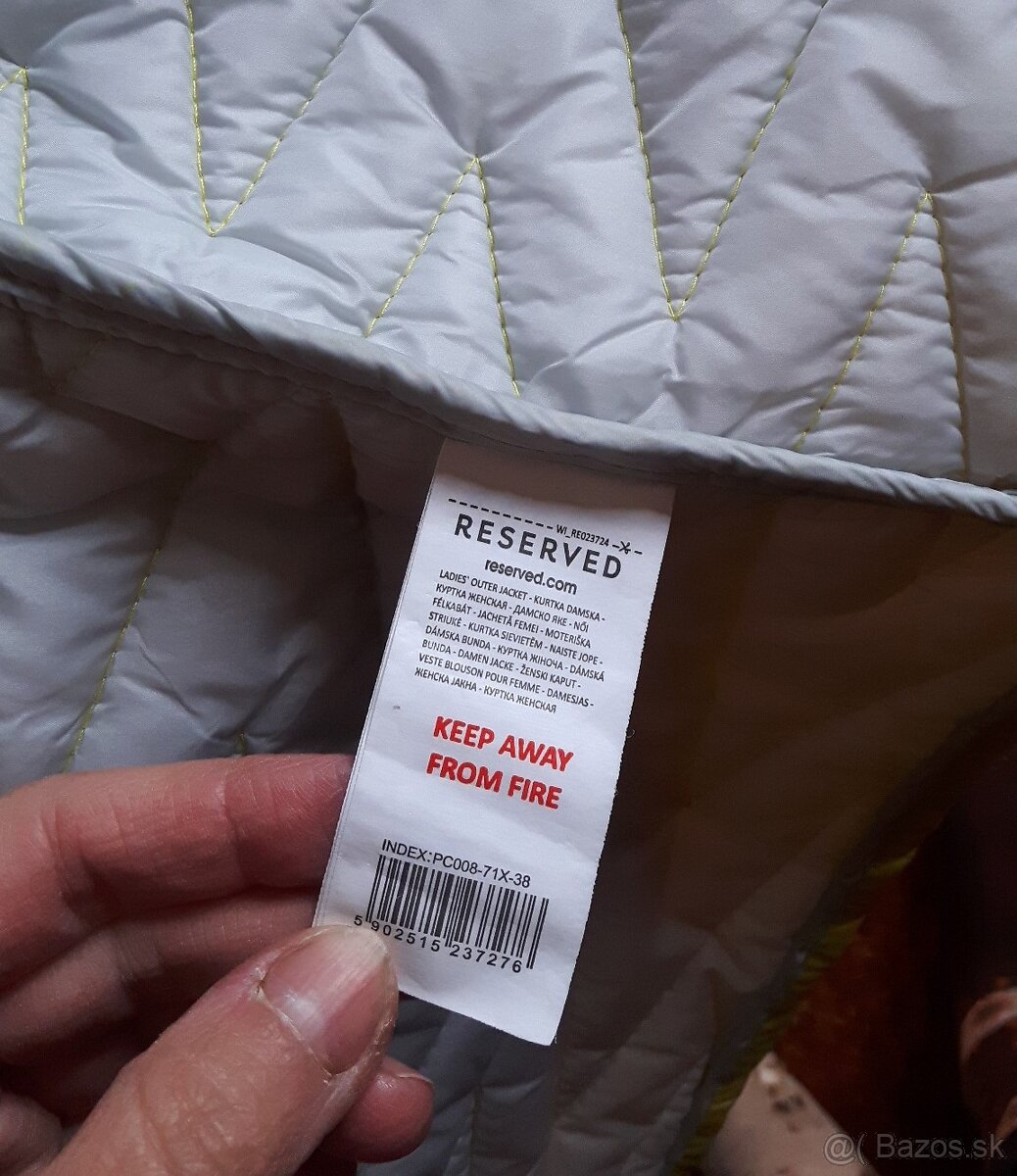 Pekná prešívaná prechodná bundička - 8