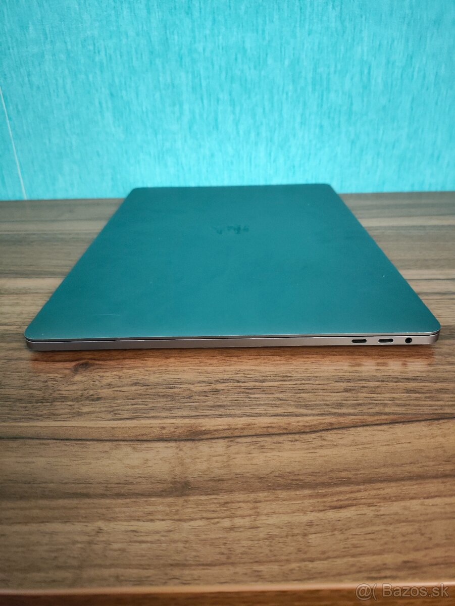 MacBook Pro 15 2017 | A1707 | i7 • 16GB • 256GB - 8